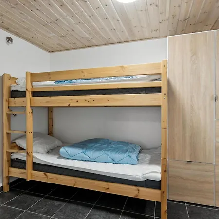 Pet Friendly In With Kitchen Holiday home